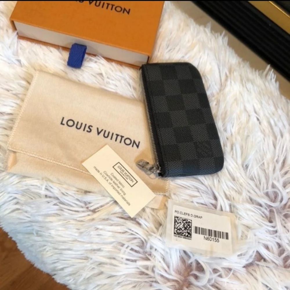 Louis Vuiton Pochette Clé Damier Graphite